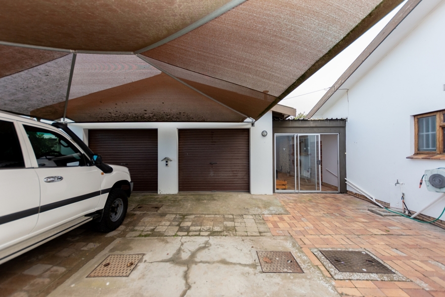 To Let 4 Bedroom Property for Rent in Dwarskersbos Western Cape